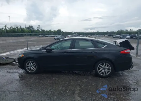2015 Ford Fusion Se z USA, uszkodzony, nr VIN 1FA6P0H72F5129642
